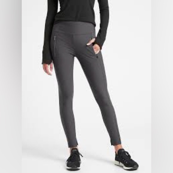 EUC woman’s black Athleta Stellar Tight  SIZE S - Picture 1 of 4